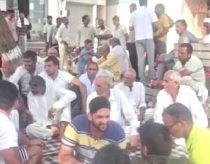 Haryana News : नशे का जाल बन रहा काल, धरने पर ग्रामीण, बोले- नहीं सहेंगे नशा