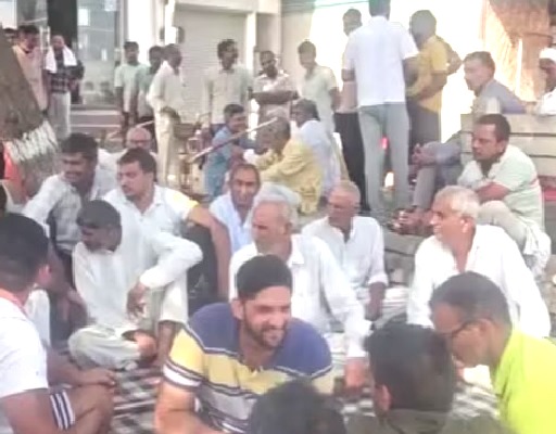 Haryana News : नशे का जाल बन रहा काल, धरने पर ग्रामीण, बोले- नहीं सहेंगे नशा