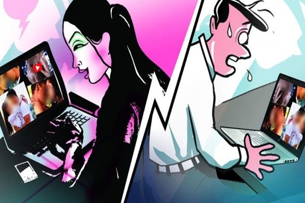 दुष्कर्म में फंसाने की धमकी देकर 20 लाख मांगे, 3 महिलाओं समेत 4 काबू