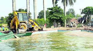 करनाल में 12 एकड़ से कब्जा हटवाने के लिए एचएसआईआईडीसी ने चलाया बुलडोजर