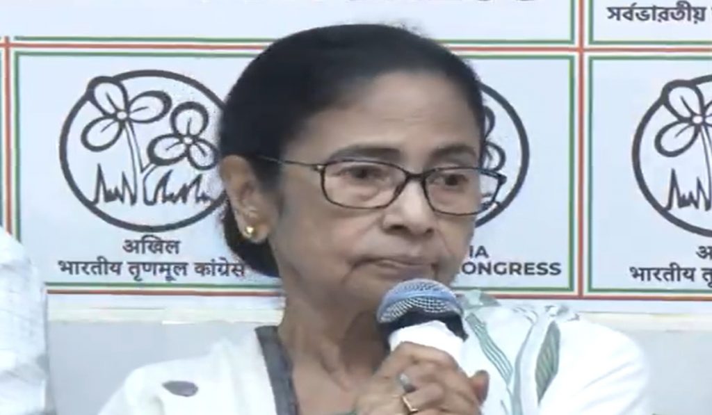 Kolkata Police unfollowed Mamata Banerjee