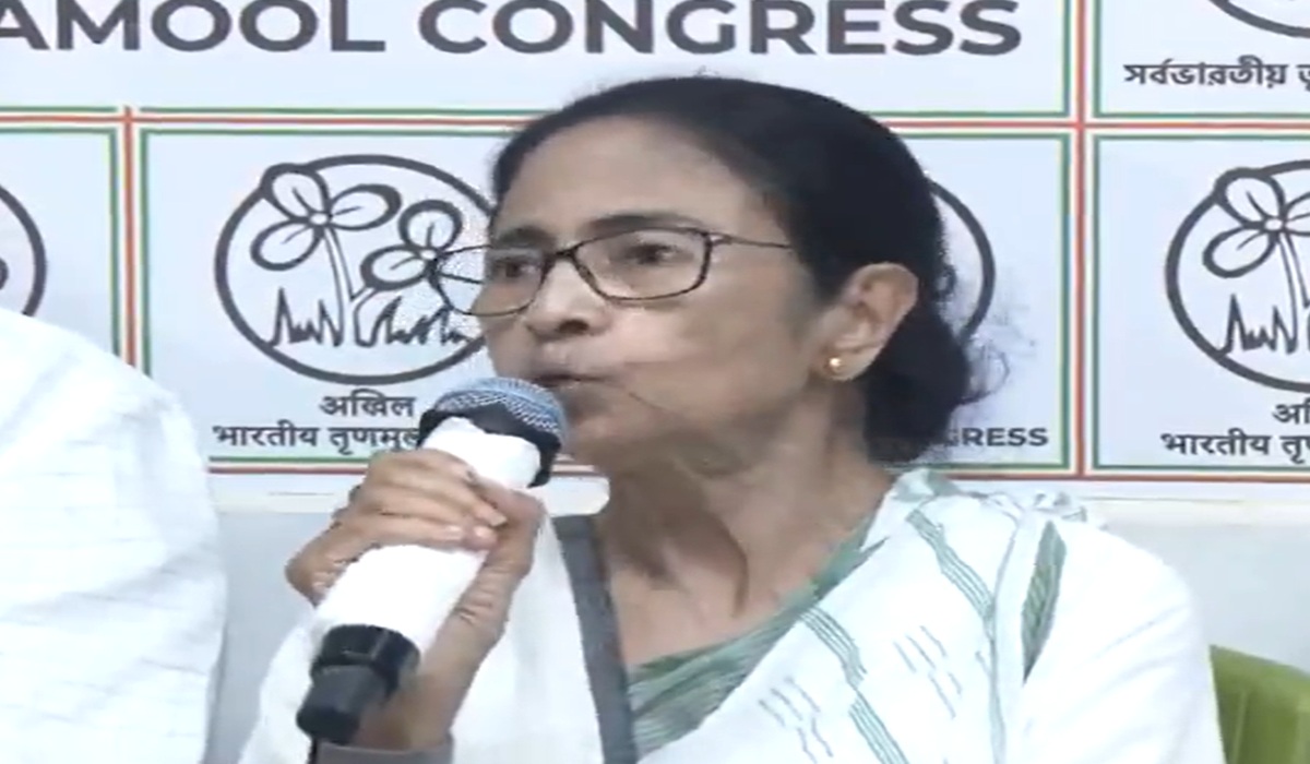 ‘BJP ने इलेक्शन कमीशन के साथ मिलकर खेल खेला’, बंगाल में करारी हार के बाद बोलीं ममता बनर्जी