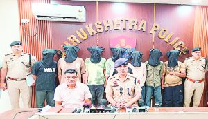 हथियार के बल पर गाड़ी लूट मामले के आरोपियों के साथ सीआईए टू की हुई मुठभेड़