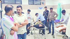 गांधी नगर में गोली चलाने के दो आरोपियों को पुलिस ने मुठभेड़ के बाद किया काबू