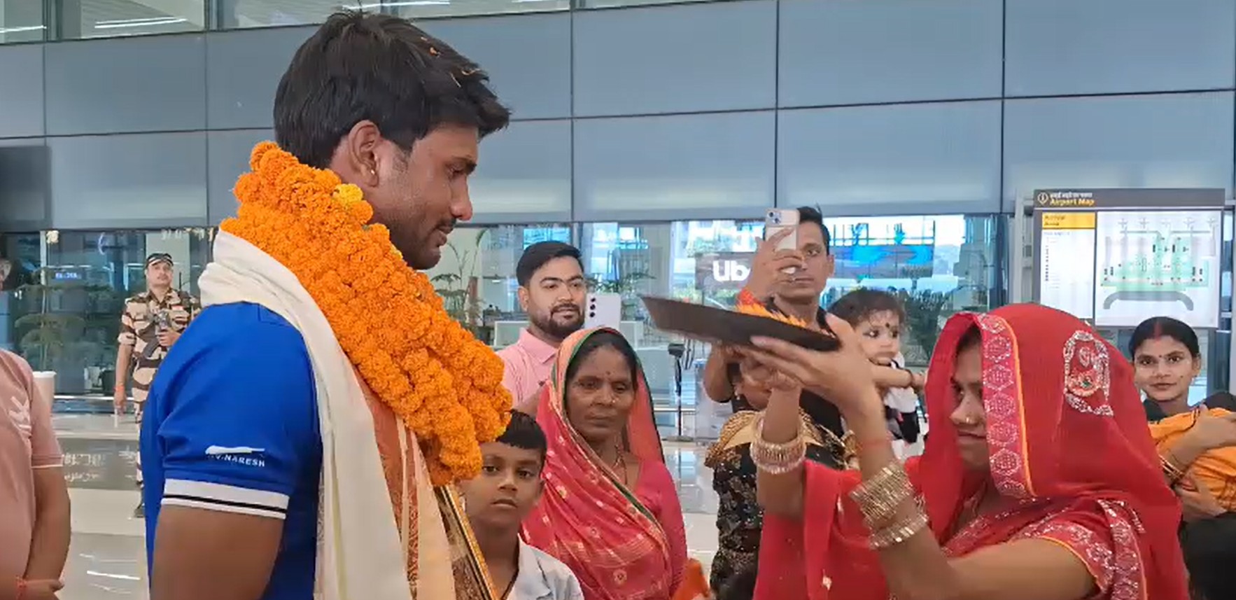 बिहार के युवा हॉकी स्टार सावन कुमार का शानदार स्वागत, खेल मंत्री ने दी खास बधाई