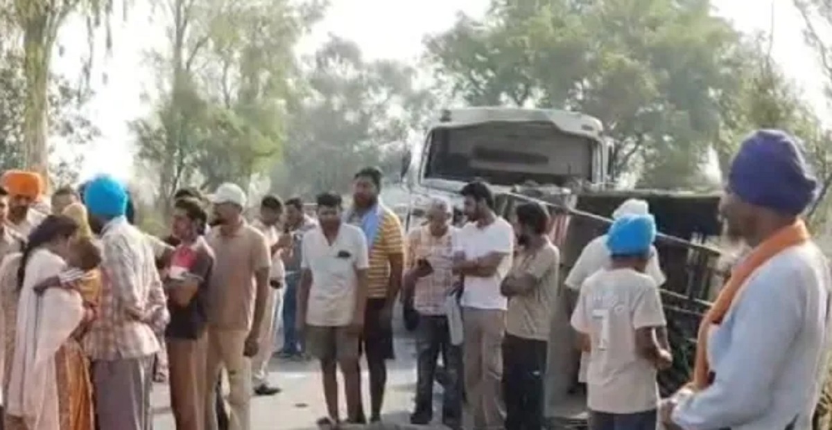 पंजाब के फिरोजपुर में दर्दनाक सड़क हादसा, महिंद्रा पिकअप और ट्राले की जोरदार टक्कर, 8 लोगों की मौत