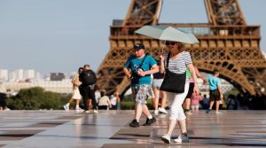 Heatwave: यूरोप में भीषण गर्मी का प्रकोप, फ्रांस में दो बच्चों समेत 18 की मौत, ब्रिटेन ने जारी किया रेड अलर्ट