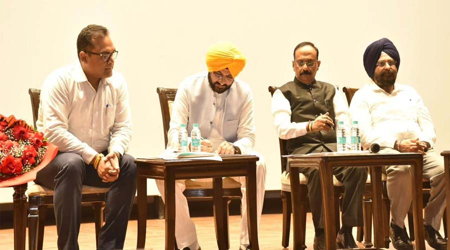 सेवानिवृत्त IAS संजय गुप्ता बने पंजाब राज्य विद्युत नियामक आयोग के नए चेयरमैन