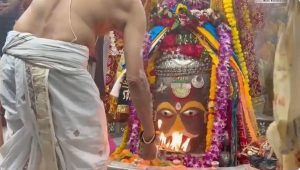 जय महाकाल के जयकारों से गूंजी उज्जैन नगरी… भस्म आरती में बाबा का हुआ अलौकिक दिव्य श्रृंगार