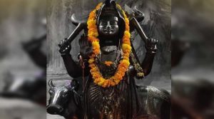Shaniwar Shopping Rules: शनिवार को ये चीजें खरीदना पड़ सकता है भारी, जानें कारण और मान्यताएँ