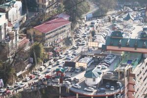 Himachal: शिमला में पर्यटकों का सैलाब, 45 दिनों में पहुंचीं 15 लाख गाड़ियां
