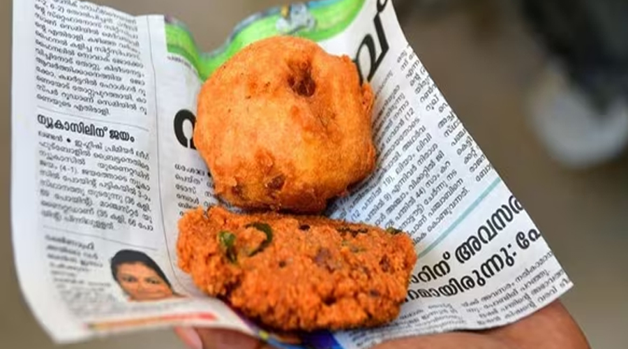 अखबार में खाना परोसना पड़ सकता है भारी, FSSAI ने जारी की सख्त चेतावनी