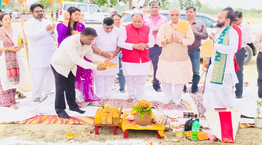 बरेली छावनी में अत्याधुनिक गौशाला परियोजना की शुरुआत, मंत्री धर्मपाल सिंह ने किया भूमि पूजन