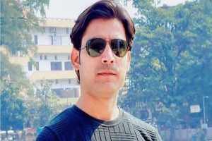 भरत तिवारी केस में बड़ी कार्रवाई, एनकाउंटर में शामिल पुलिसकर्मियों पर FIR दर्ज