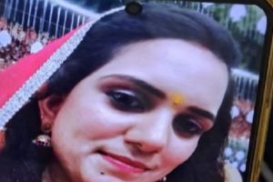 तेज रफ्तार कार ने बीएड परीक्षार्थी को रौंदा, पति के सामने तोड़ा दम