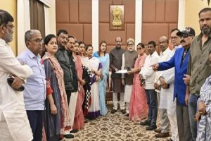 दल-बदलुओं को नकारने का नारा देने वाली NCPI ने TMC बागियों को अपनाया