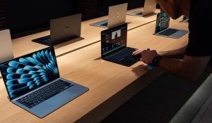 Apple ने बढ़ाए MacBook और iPad के दाम, जानिए कितनी महंगी हुईं डिवाइस और क्या है वजह
