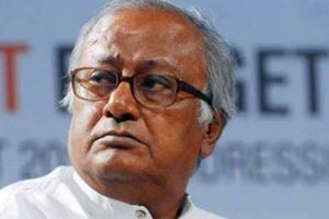 बागी TMC सांसदों की सदस्यता रद्द करें स्पीकर, सौगत रॉय का बजट सत्र से पहले सवाल
