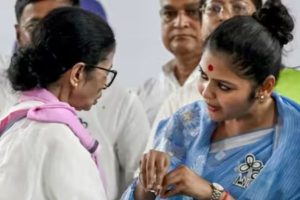 संगठन में फेरबदल : तृणमूल कांग्रेस के युवा अध्यक्ष पद से सायनी घोष की छुट्टी