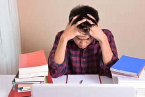 NEET-UG 2026 : चिंता, अवसाद या असफलता के डर से जूझ रहे छात्र कर सकते हैं संपर्क