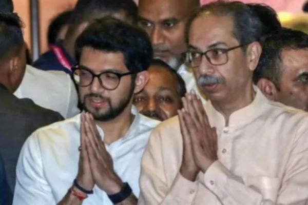 उद्धव गुट के बागी सांसद आज कर सकते हैं अलग होने का ऐलान