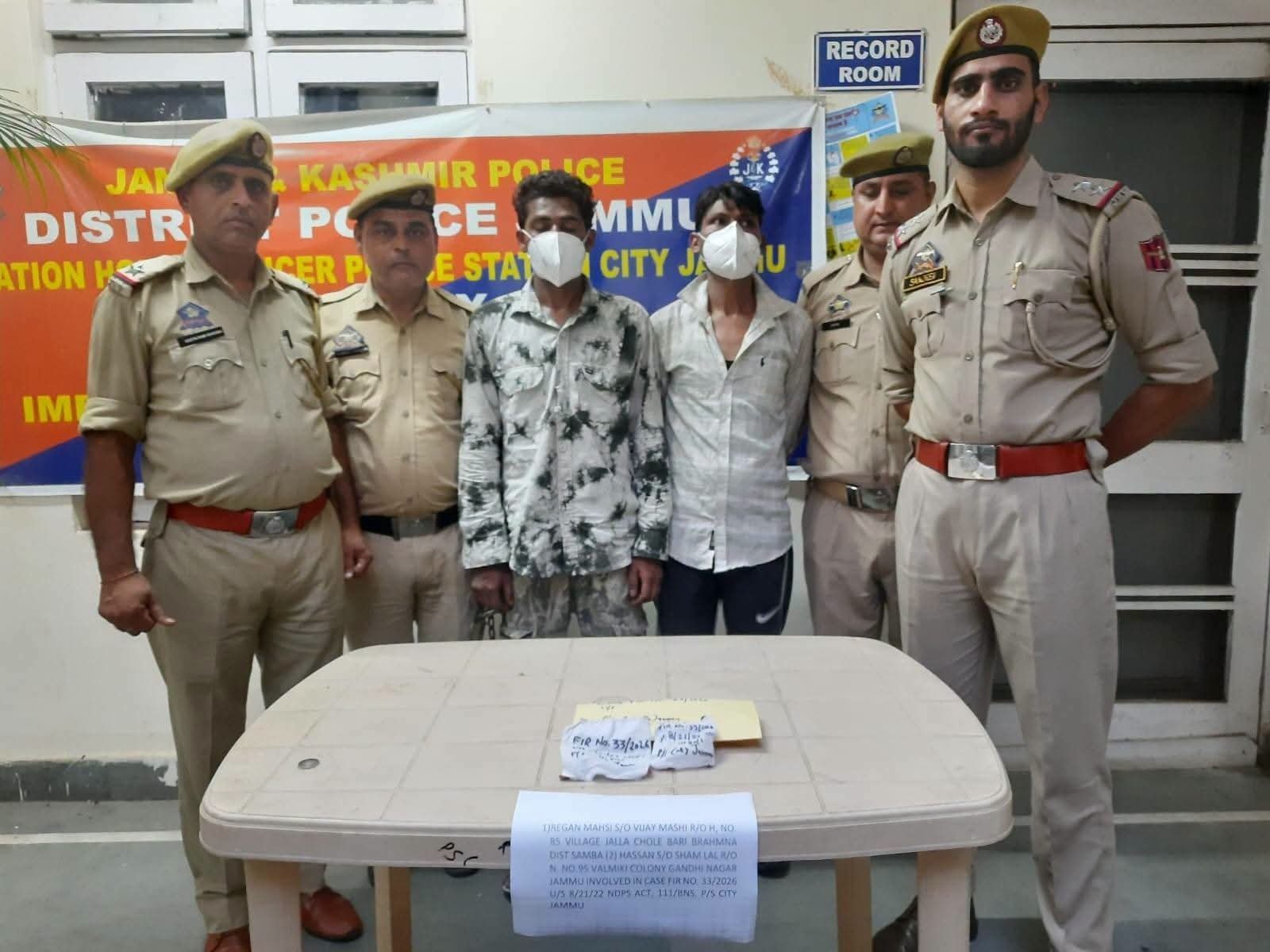 ड्रग ट्रैफिकिंग के खिलाफ पुलिस को मिली बड़ी कामयाबी, दो ड्रग तस्कर गिरफ्तार