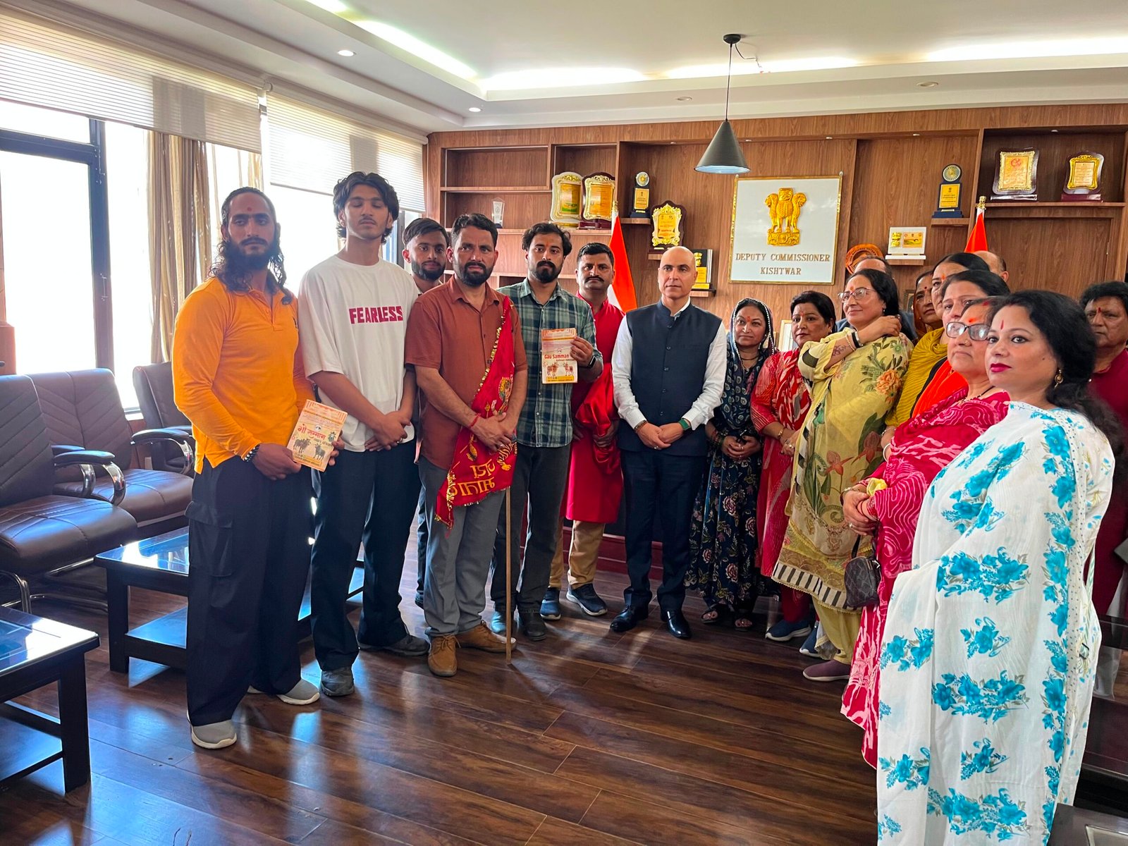 युवा राजपूत सभा के मेमोरेंडम के बाद किश्तवाड़ एडमिनिस्ट्रेशन ने गोवंश के ट्रांसपोर्ट पर लगाई रोक