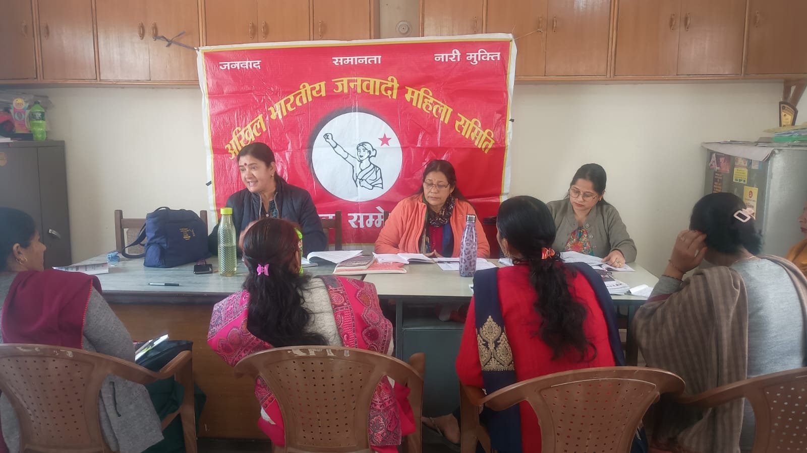 सराज में दिव्यांग बच्चों के साथ मारपीट पर बवाल, जनवादी महिला समिति ने की निष्पक्ष जांच की मांग