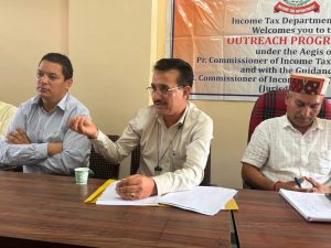 पतलीकूहल में आयकर जागरूकता कार्यक्रम, व्यापारियों को समय पर ITR भरने के लिए किया जागरूक