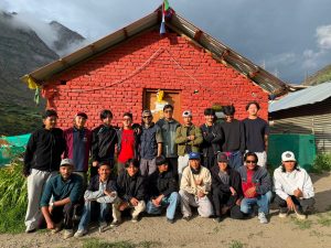 लाहौल स्पीति टाइटन्स आइस हॉकी टीम लेह रवाना