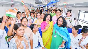 कैबिनेट मंत्री डॉ. अरविंद शर्मा की धर्मपत्नी रीटा शर्मा के नेतृत्व में गोहनावासियों ने किया भव्य अभिनंदन