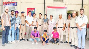 मजदूरी के लिए पंजाब ले जाए जा रहे 4 बच्चों का किया संयुक्त रेस्क्यू