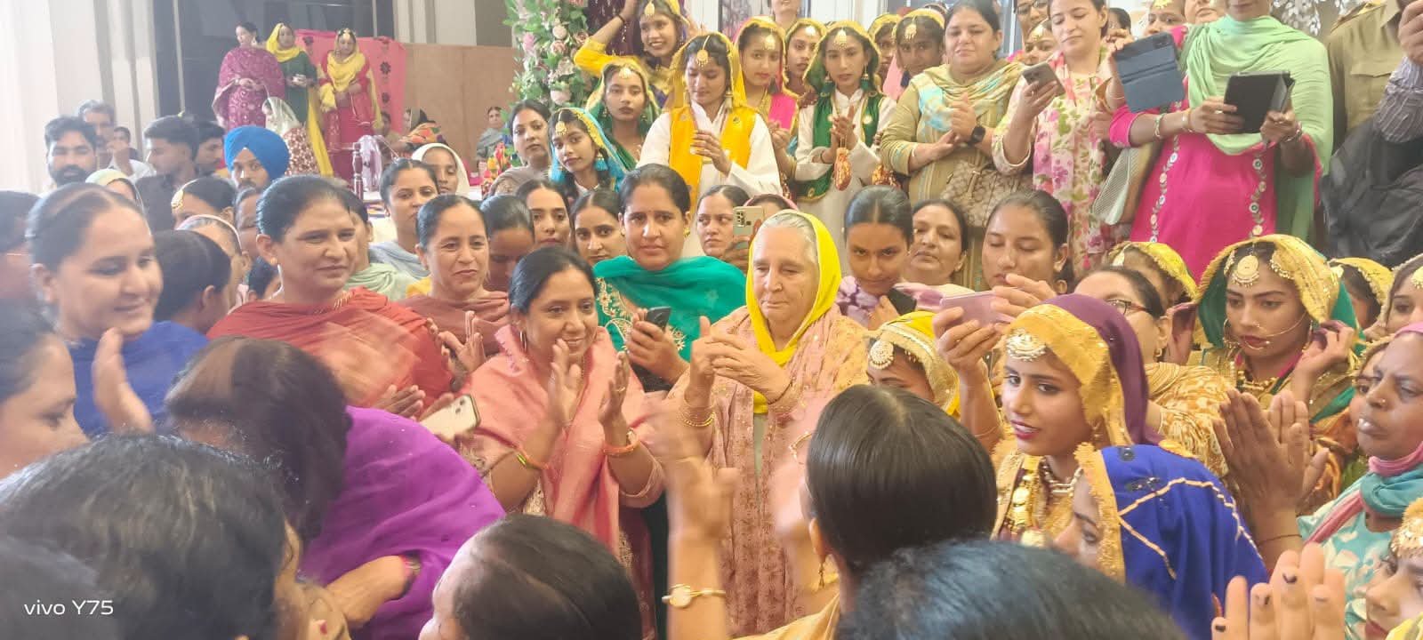 मलोट में लगा तीज मेला, CM मान की मां हरपाल कौर और पंजाब महिला आयोग की चेयरमैन राज लाली ने की शिरक्त