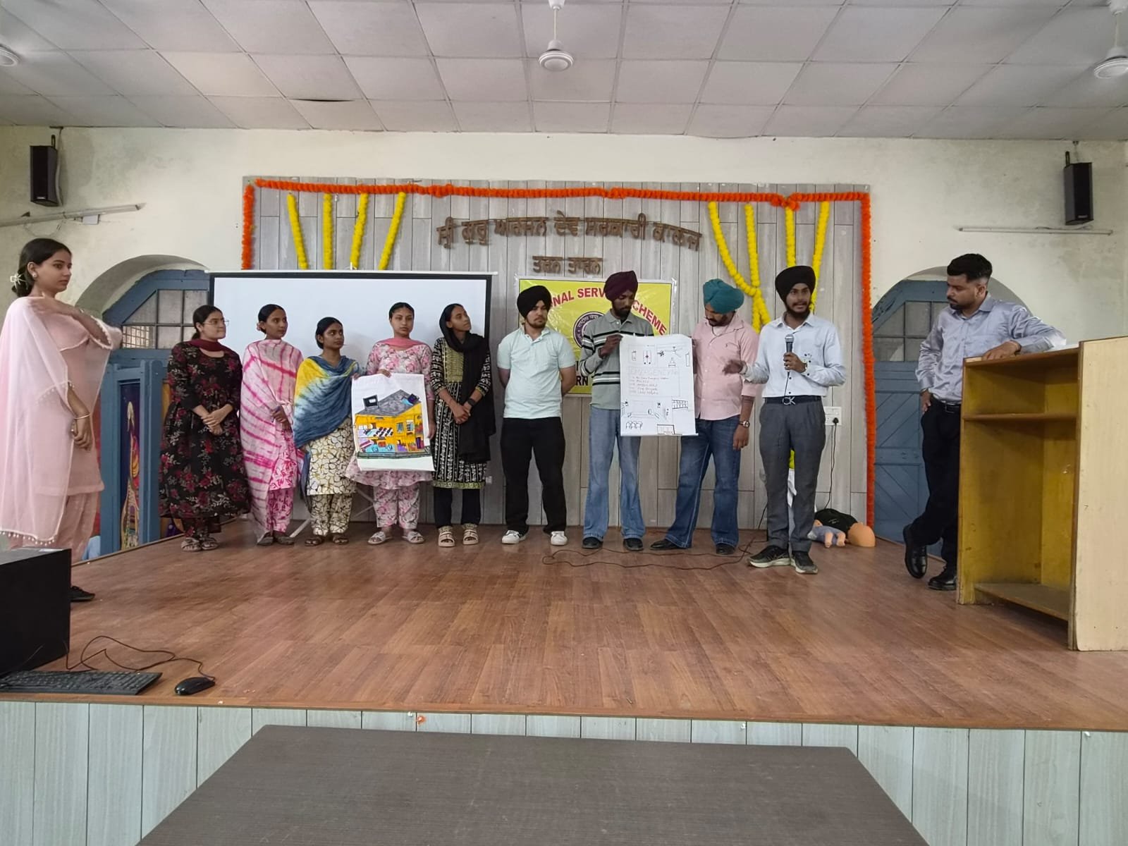 NSS स्वयंसेवकों को आपदा प्रबंधन, हीट वेव और नशा मुक्ति जागरूकता का दिया गया प्रशिक्षण