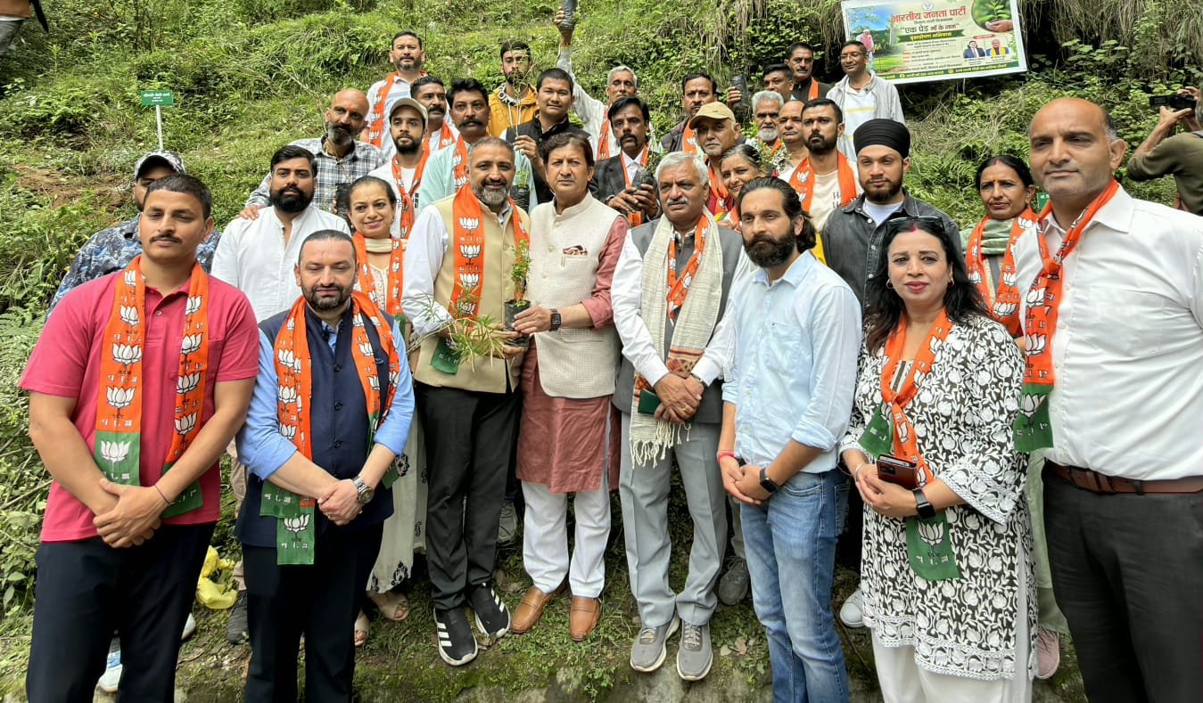 कांग्रेस सरकार की नीतियों ने हिमाचल के औद्योगिक विकास और शिक्षा व्यवस्था दोनों को किया बर्बाद : डॉ. सिकंदर कुमार