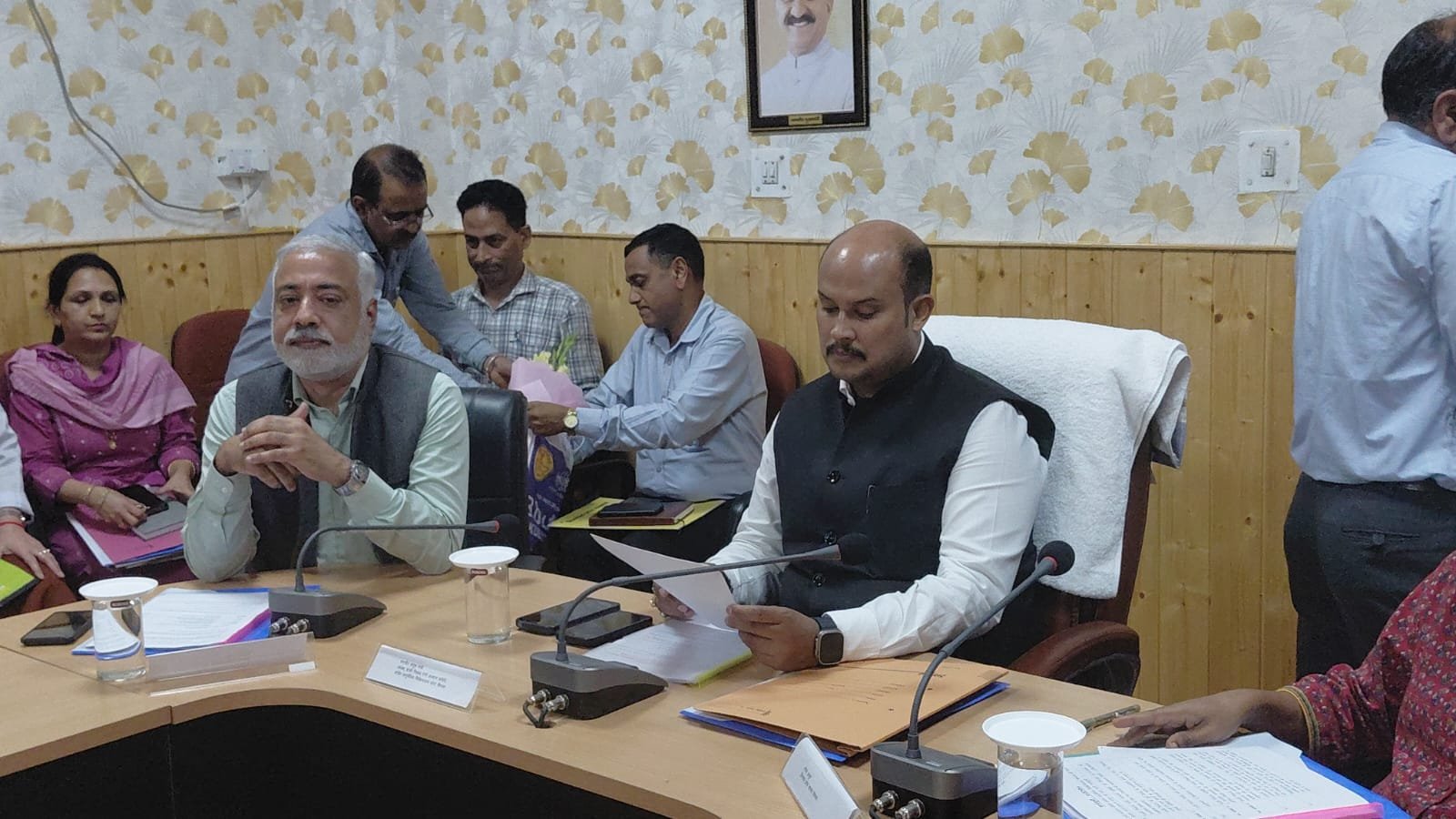 छोटा शिमला आयुवैदिक अस्पताल की रोगी कल्याण समिति की बैठक आयोजित, मंत्री यादवेंद्र गोमा रहे मौजूद
