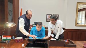 नितिन गडकरी से मिले हर्ष महाजन, सड़क परियोजनाओं पर अहम चर्चा