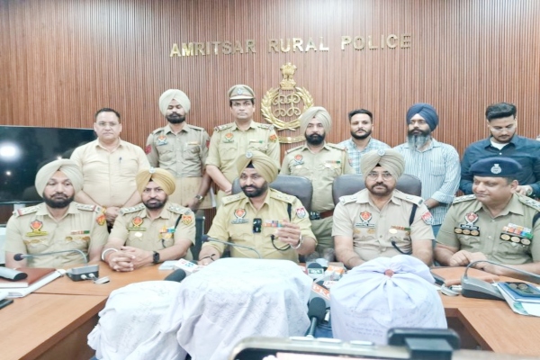 Punjab: अमृतसर रूरल पुलिस की बड़ी कार्रवाई, 19.206 किलो हेरोइन समेत 6 आरोपी गिरफ्तार