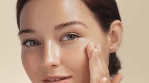 Glowing Skin Tips: महंगे स्किनकेयर प्रोडक्ट्स की नहीं पड़ेगी जरूरत, घर पर बनाएं ये 2 आसान फेस पैक