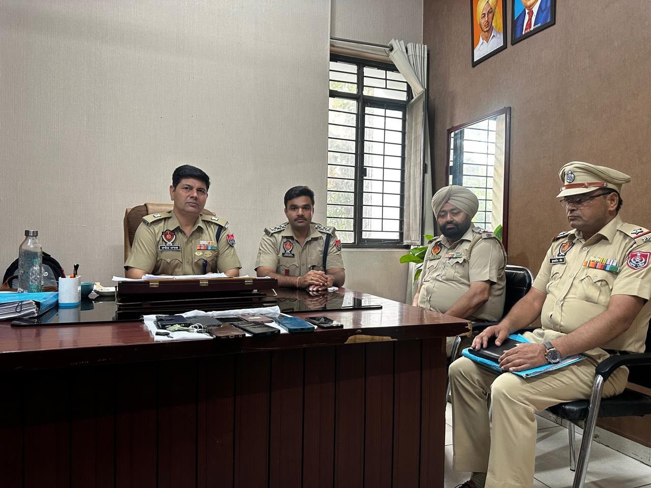 जालंधर पुलिस की बड़ी कार्रवाई, चोरी के 8 मोबाइल और बाइक समेत 2 आरोपी गिरफ्तार