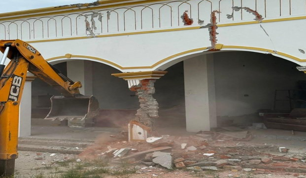 Ludhiana: अवैध कॉलोनियों पर सरकार का बड़ा ऐक्शन, कई निर्माण किए ध्वस्त