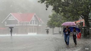 Himachal Rain Alert: हिमाचल में भारी बारिश और भूस्खलन का अलर्ट जारी, सिरमौर में 2 दिनों के लिए शिक्षण संस्थान बंद