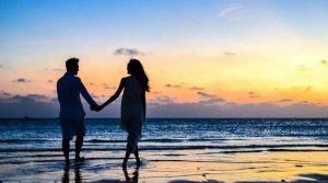 Weekly Horoscope 2026: इन राशियों के रिश्तों में बढ़ेगी नजदीकियां, खुलकर बातचीत से दूर होंगी गलतफहमियां; पढ़ें साप्ताहिक राशिफल