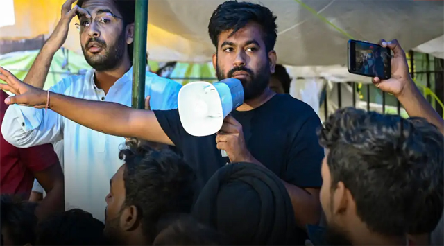 सोनम वांगचुक के बाद दिपके अनशन पर बैठे, कहा- अब प्रधान नहीं, प्रधानमंत्री का इस्तीफा मांगेंगे