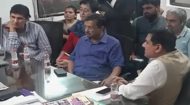 कॉजपा प्रदर्शन : केजरीवाल ने प्राथमिकी, हिरासत में लिए गए लोगों की सूची जारी करने की मांग की