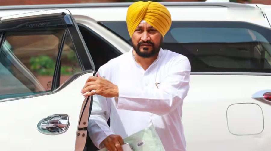 पंजाब कांग्रेस में बगावत पर पूर्व CM चन्नी का बड़ा एक्शन, कई नेताओं को संगठन से किया बाहर
