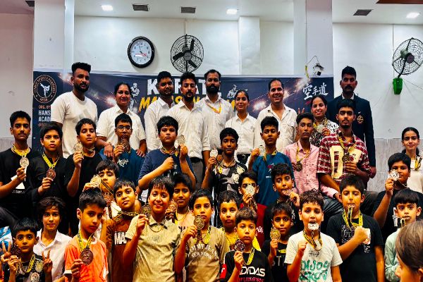 कराटे महासंग्राम में महेंद्रगढ़ का जलवा, 27 पदकों पर कब्जा