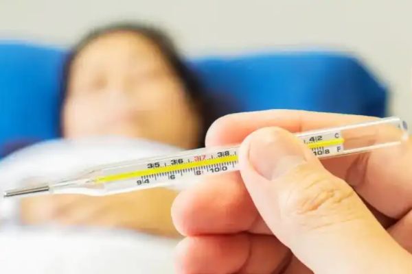 डेंगू के 5 और मलेरिया के 6 केस, विदेश से भी एक मरीज
