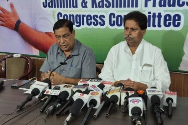 कांग्रेस ने बाढ़ प्रभावित इलाकों के लिए मांगा विशेष राहत पैकेज