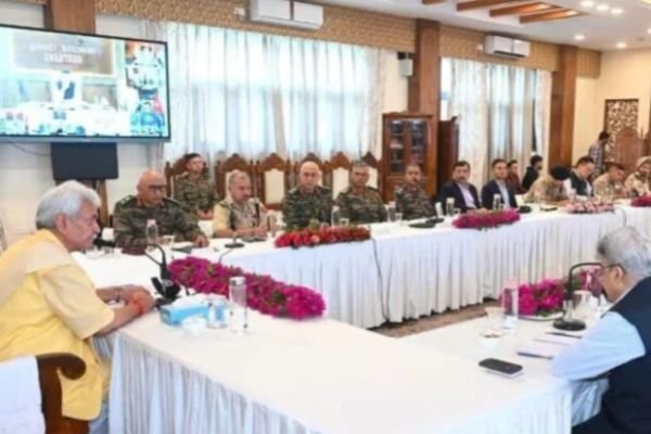 अमरनाथ यात्रा की सुरक्षा पर LG सख्त, लिया हालात का जायजा
